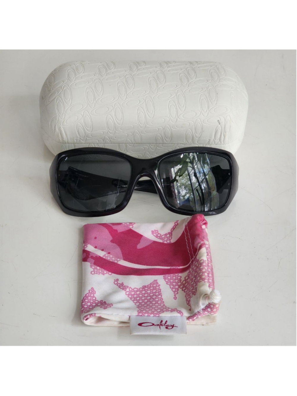 OAKLEY Ravishing Breast Cancer Awareness Edition Black Sunglasses Pink Accents - Picture 2 of 10